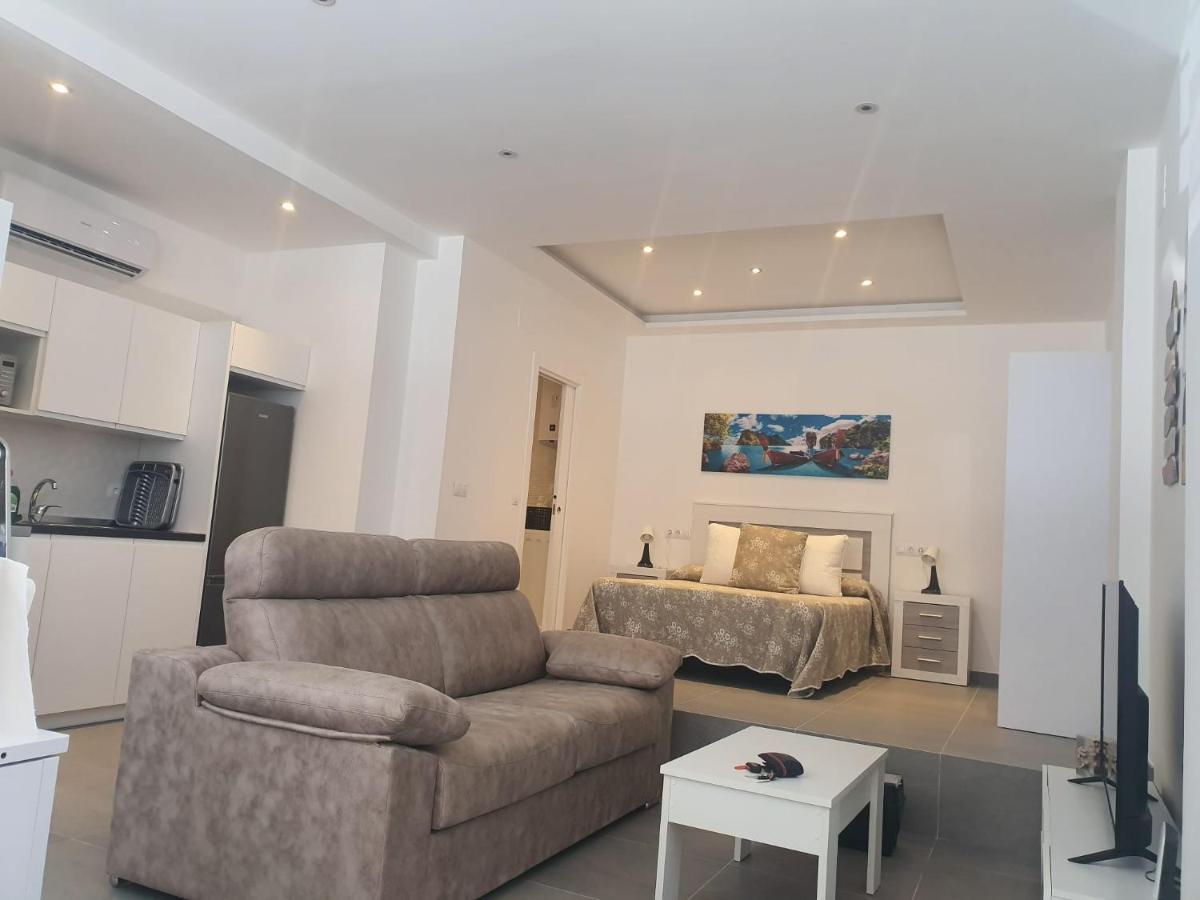 Apartamento Alhucemas Playa Малага Экстерьер фото