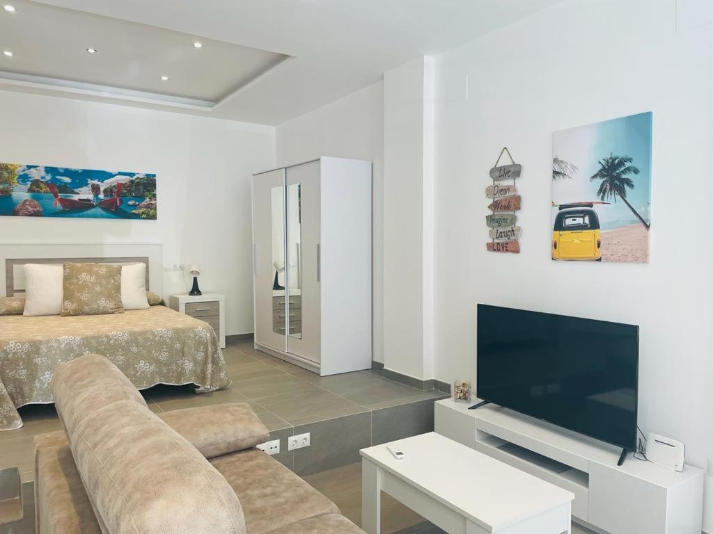 Apartamento Alhucemas Playa Малага Экстерьер фото