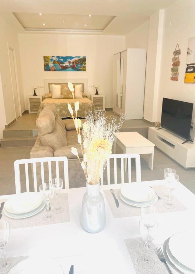 Apartamento Alhucemas Playa Малага Экстерьер фото