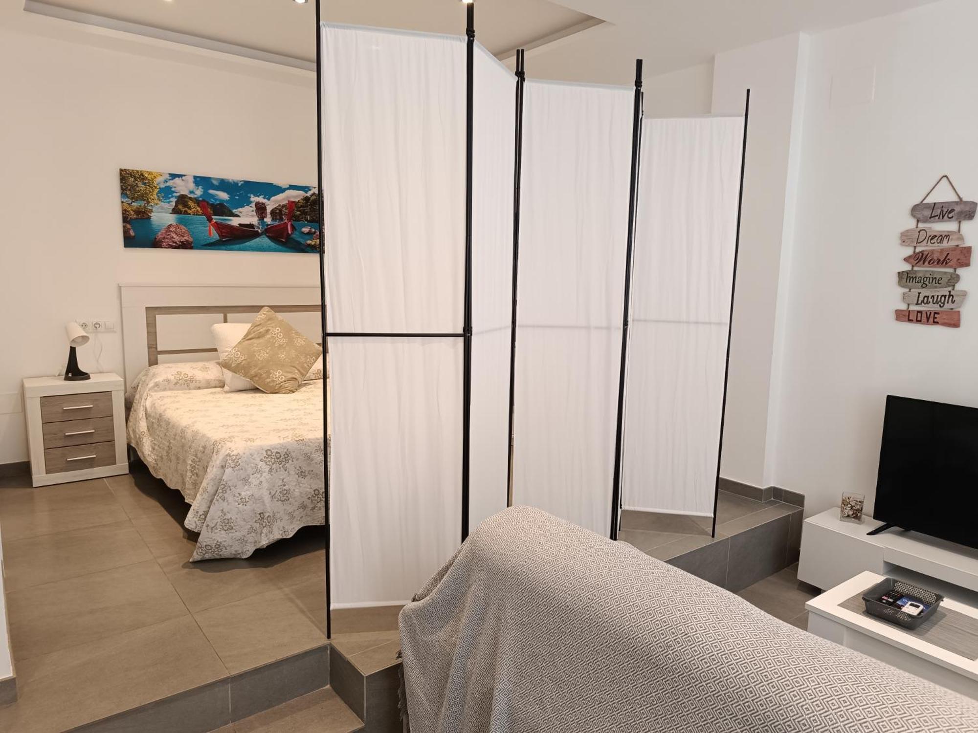 Apartamento Alhucemas Playa Малага Экстерьер фото